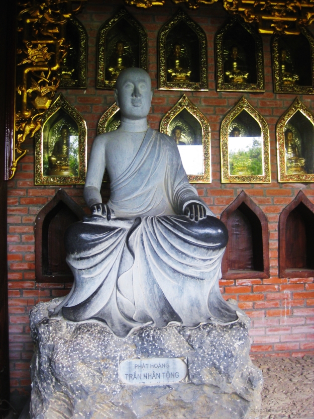 Phật hoàng Trần Nhân Tông, nhìn thư thái ha